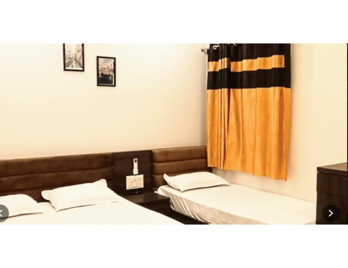 Hotel Shri Nivasa Inn, Kothi Godarpura Exterior photo